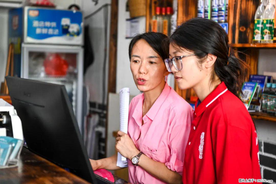 全网追的“扁担女孩”，找了一份暑假工，时薪12元 - 山南生活资讯 - 山南28生活网 sn.28life.com